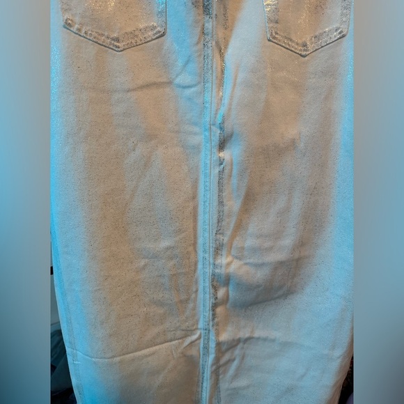 Boohoo WHITE WITH METALLIC COATED SPLIT FRONT DENIM MAXI SKIRT - Picture 11 of 16